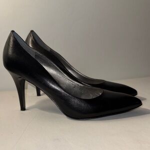 Tahari Classic Genuine Leather Black Heels Pumps Size 9.5